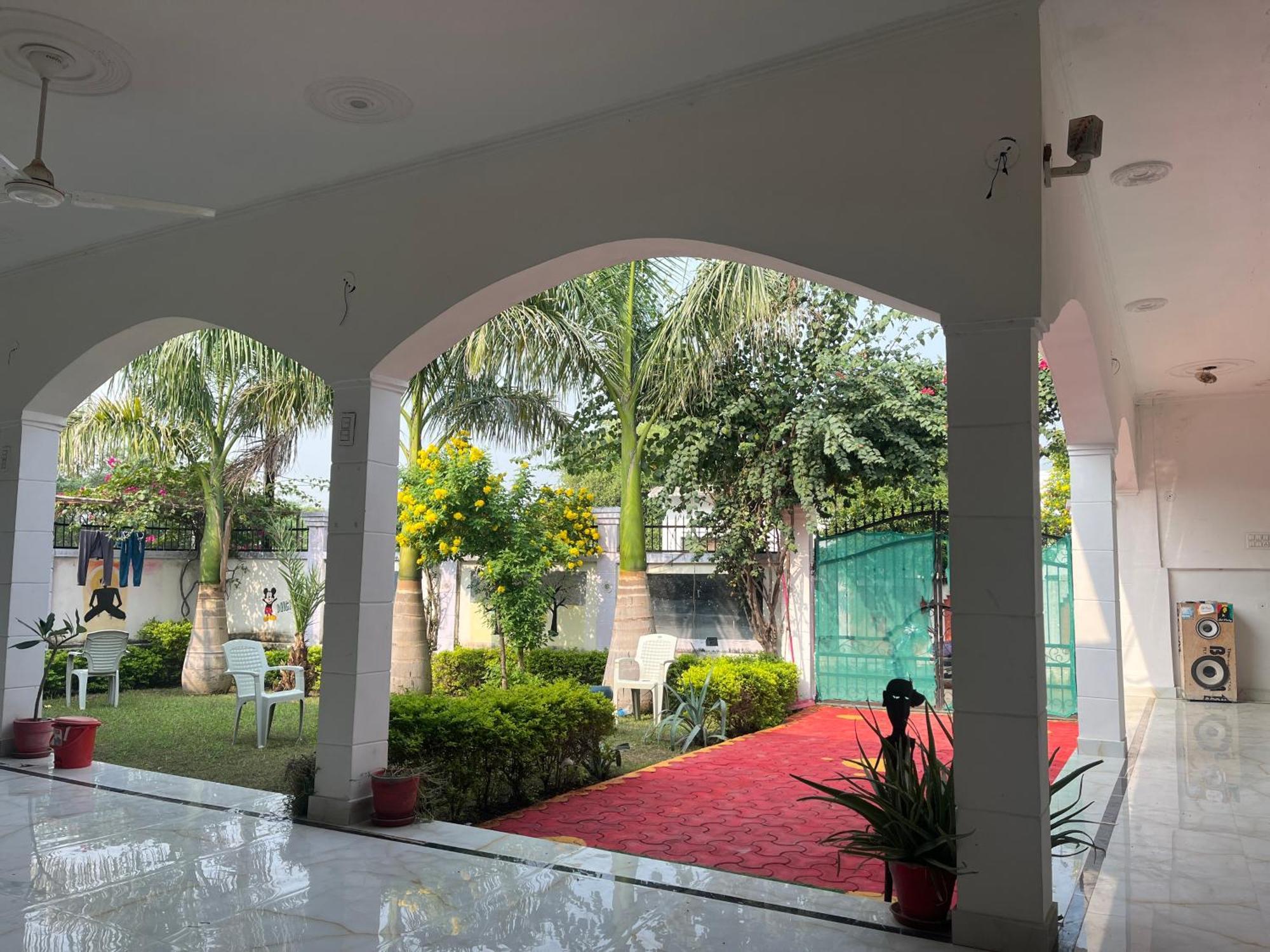 Sunrise Bed & Breakfast Khajurāho Exterior foto